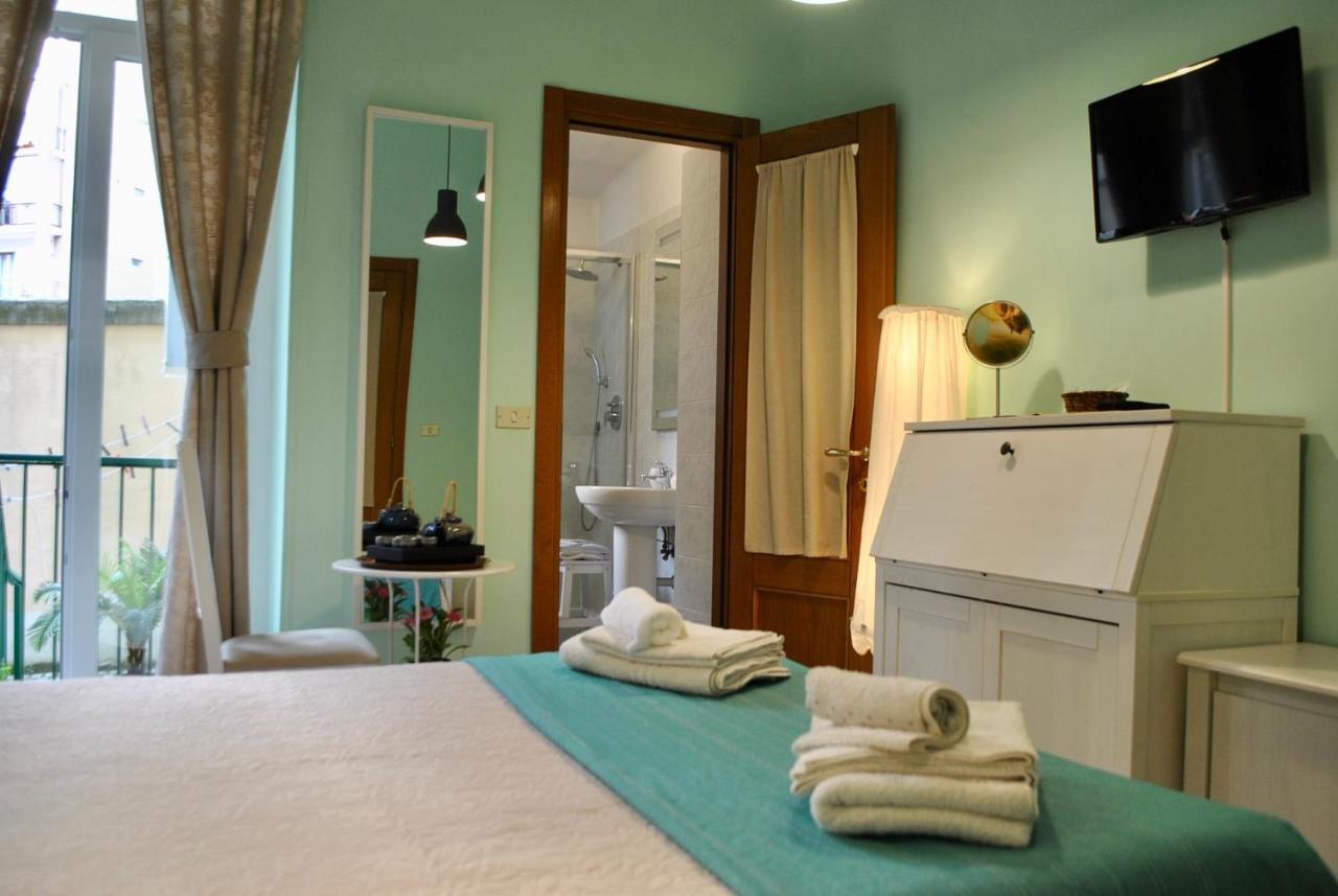 Casa Toret Bed & Breakfast *